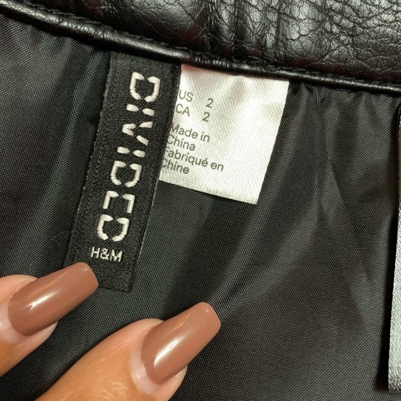 H&M Leather Mini Skirt - Picture 3 of 4